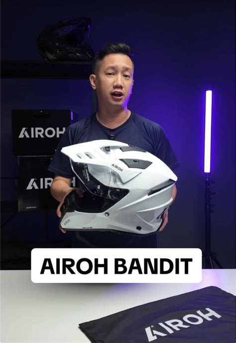 Sertifikat, penghargaan, tanda, atau dokumen yang dipajang di helm airoh valor untuk langganan PS Plus pengguna setia TikTok yang refund jika gagal.